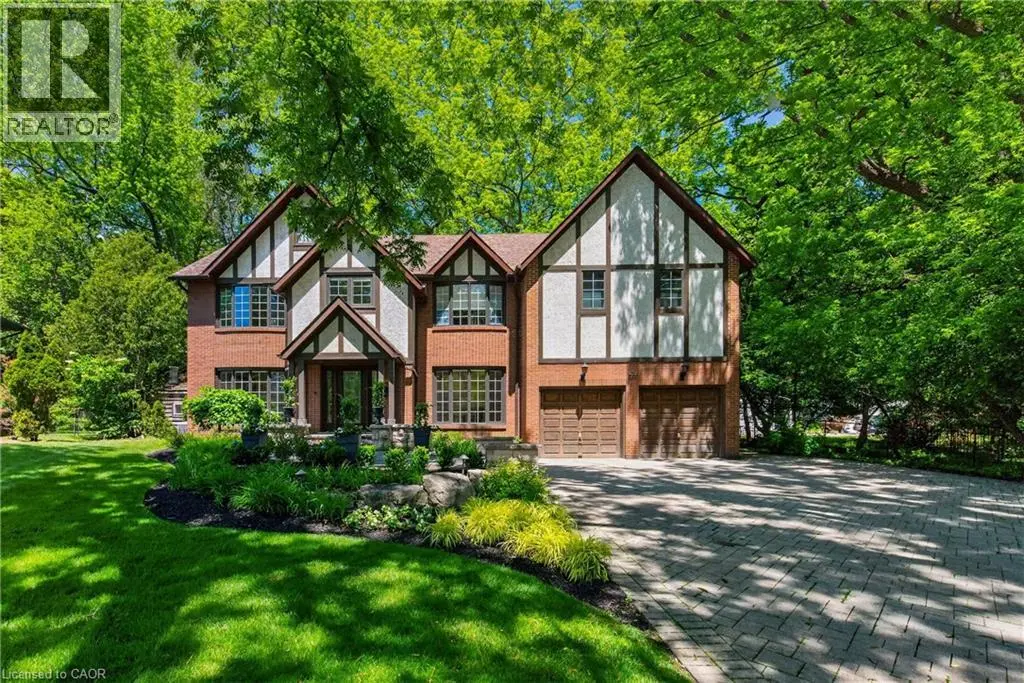 23 Lantern Lane, Dundas
