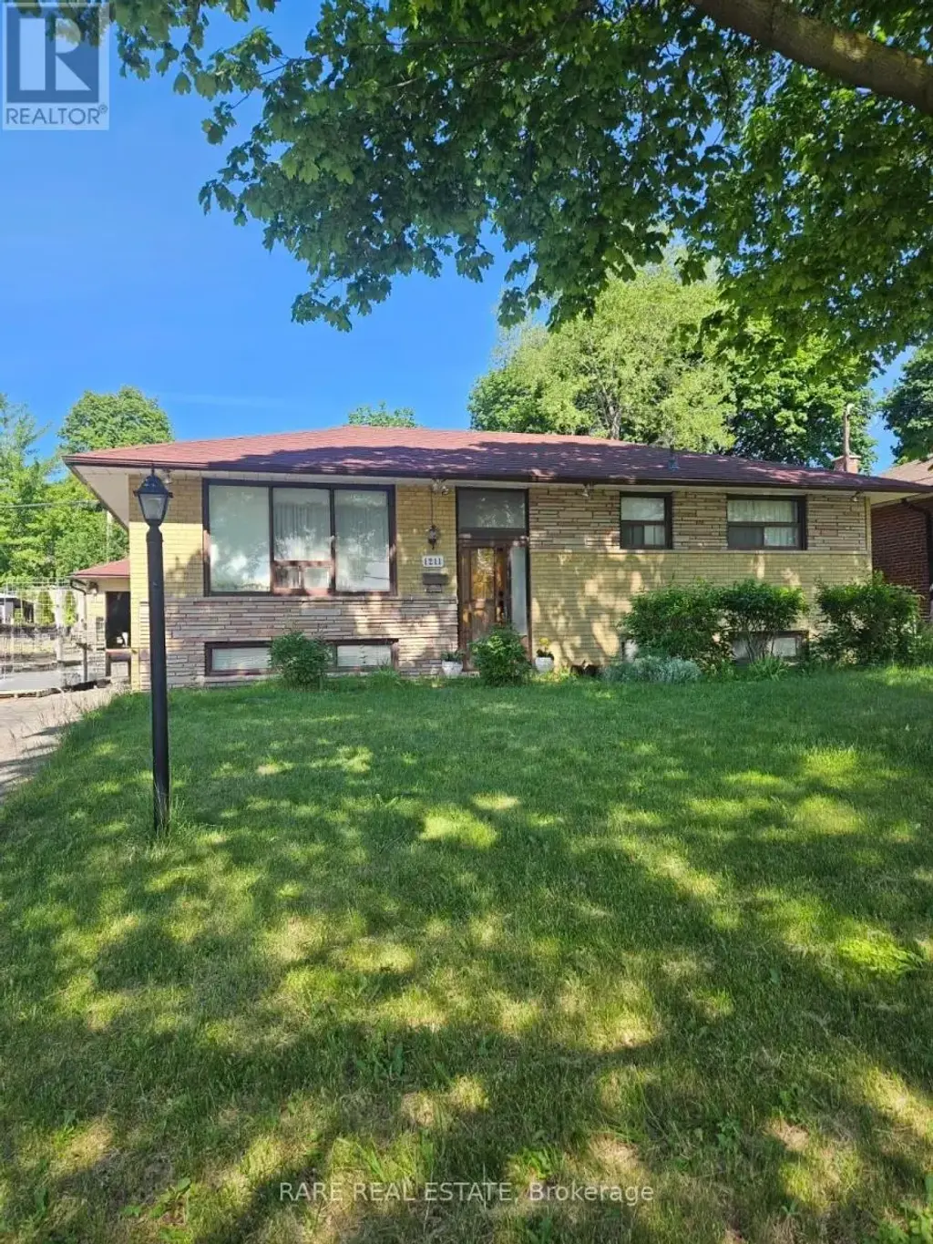 1211 Brimley Road, Toronto (Bendale)