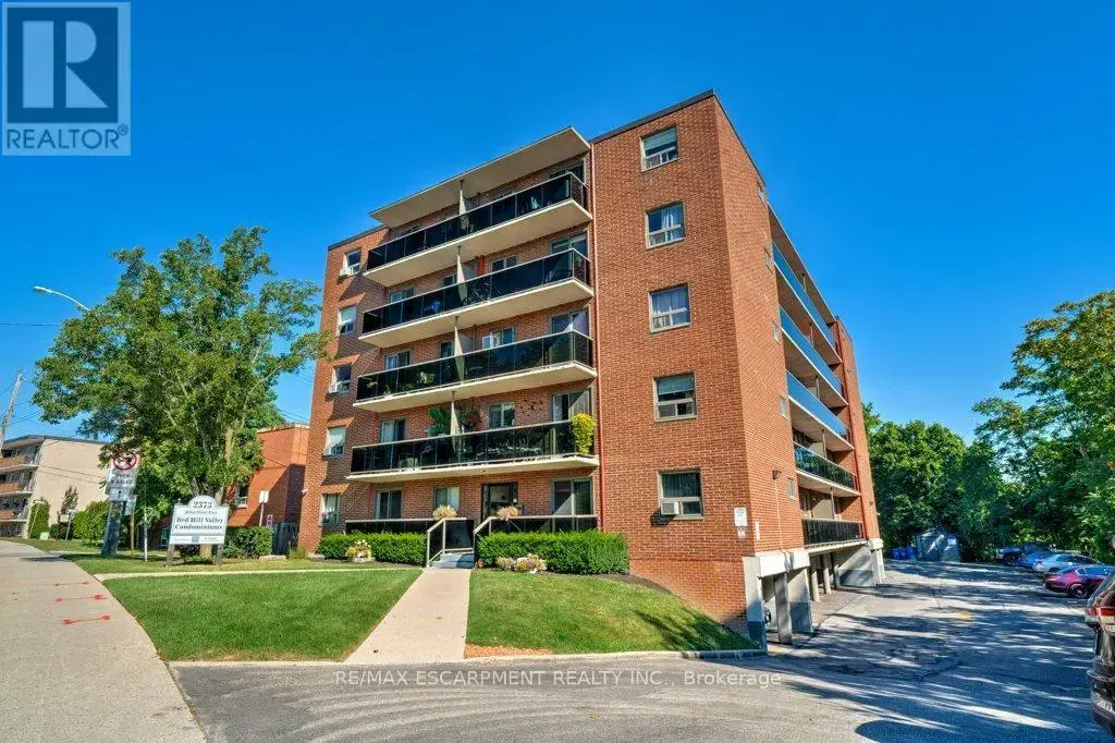 17 - 2373 King Street E, Hamilton (Glenview)