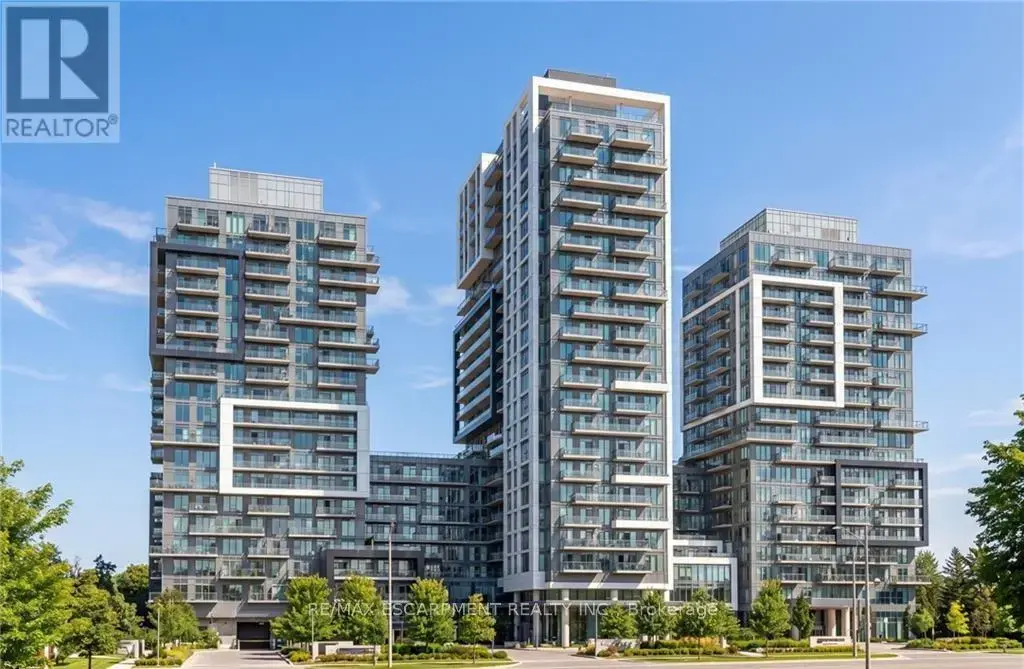 611 - 2093 Fairview Street, Burlington (Brant)