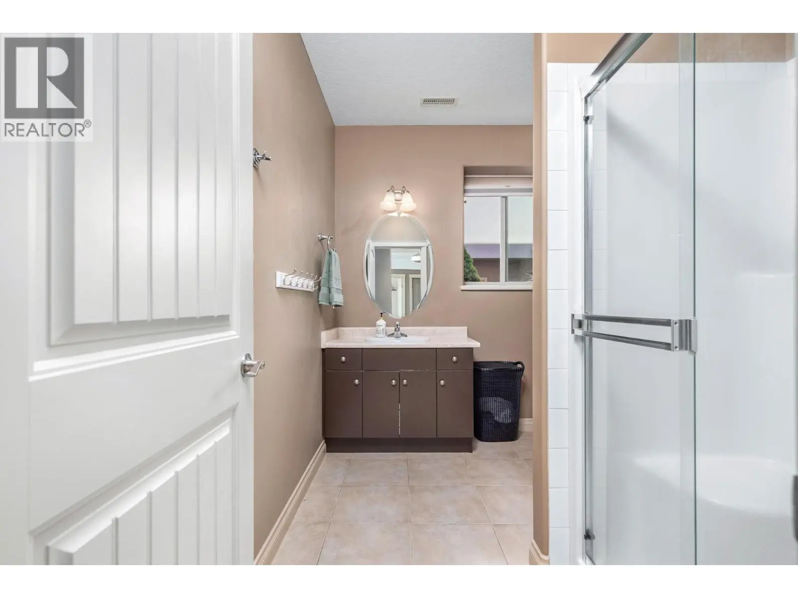 904 33 Avenue. Vernon, British Columbia