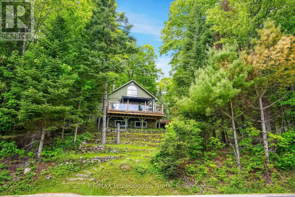1214 Kashagawigamog Lake Road, Minden Hills (Minden)