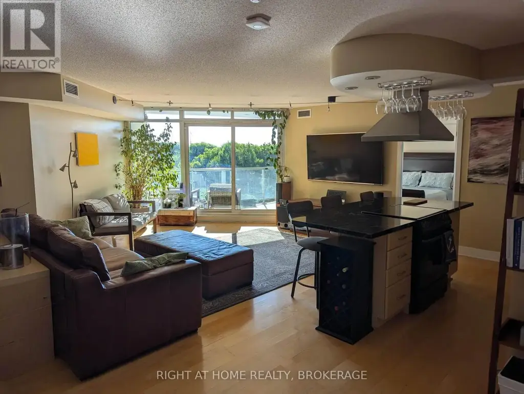 608 - 550 Queens Quay W, Toronto (Waterfront Communities)