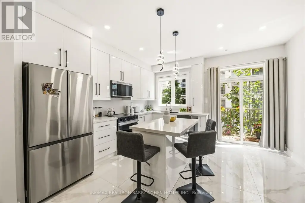 21 - 21 Galleria Parkway, Markham (Commerce Valley)