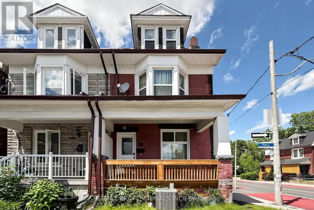 2 Muir Avenue, Toronto (Dufferin Grove)