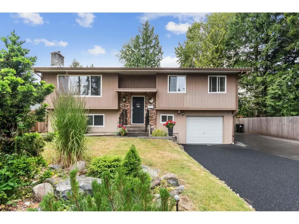20327 44 Avenue, Langley