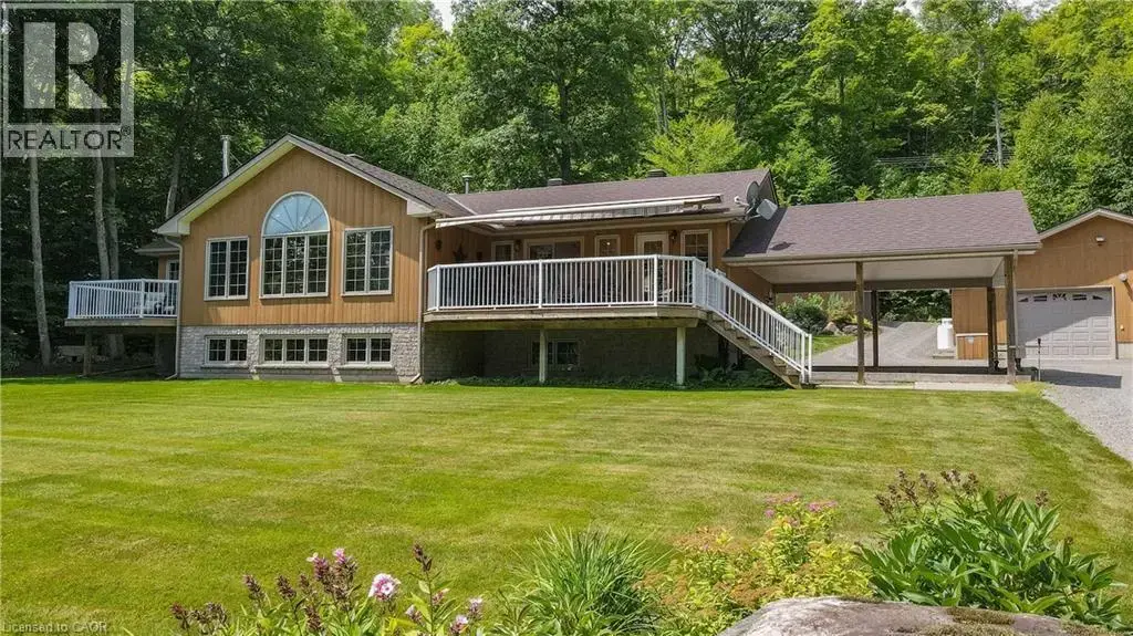 165 Lakeshore Drive, Combermere