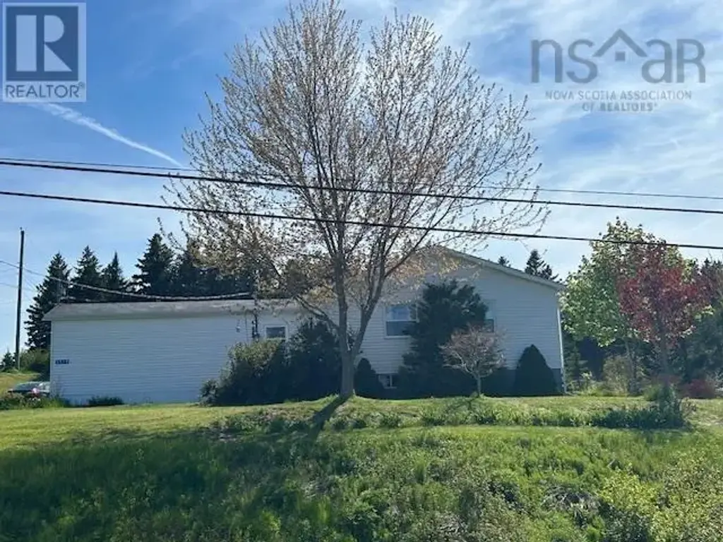 5419 Highway 344, Sand Point