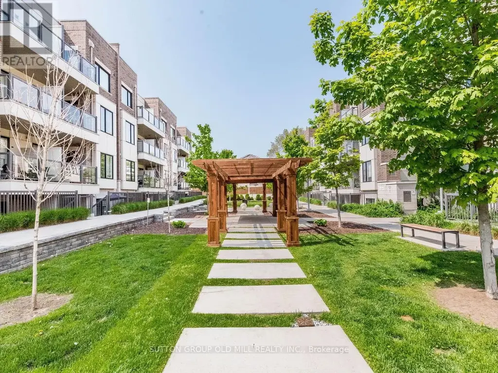 301 - 6 Drummond Street, Toronto (Mimico)