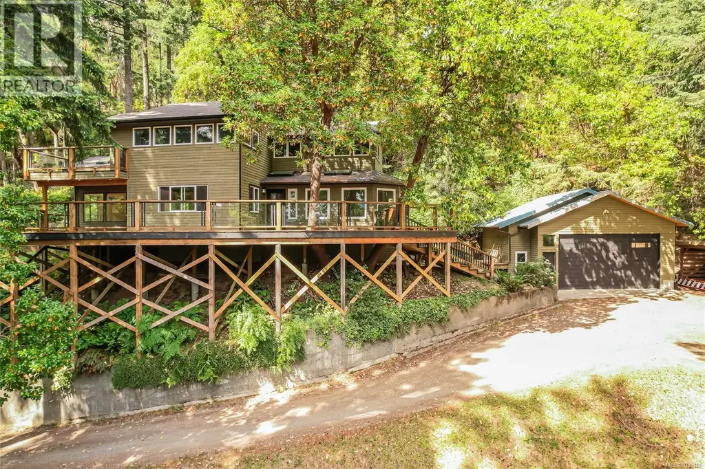 171 Lautman Dr, Salt Spring
