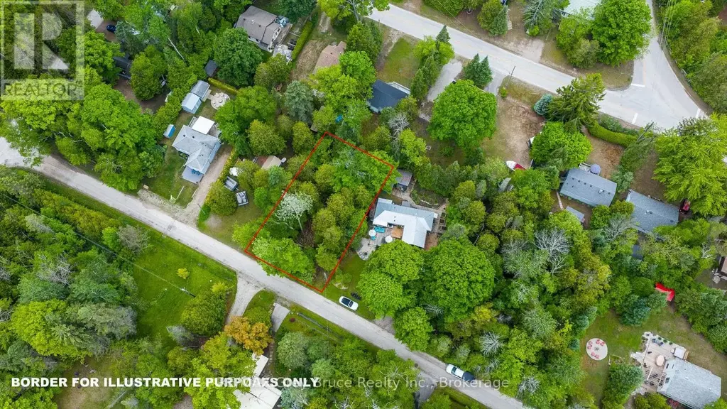 8 Toronto Avenue, South Bruce Peninsula