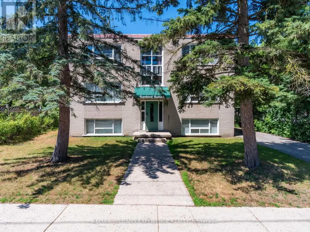 Unit #3 - 74 Sanford Street, Barrie (Lakeshore)