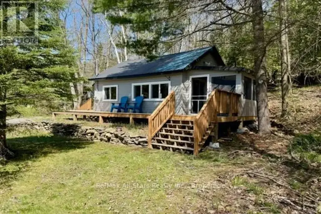 1019 Osler Lane, Minden Hills (Lutterworth)