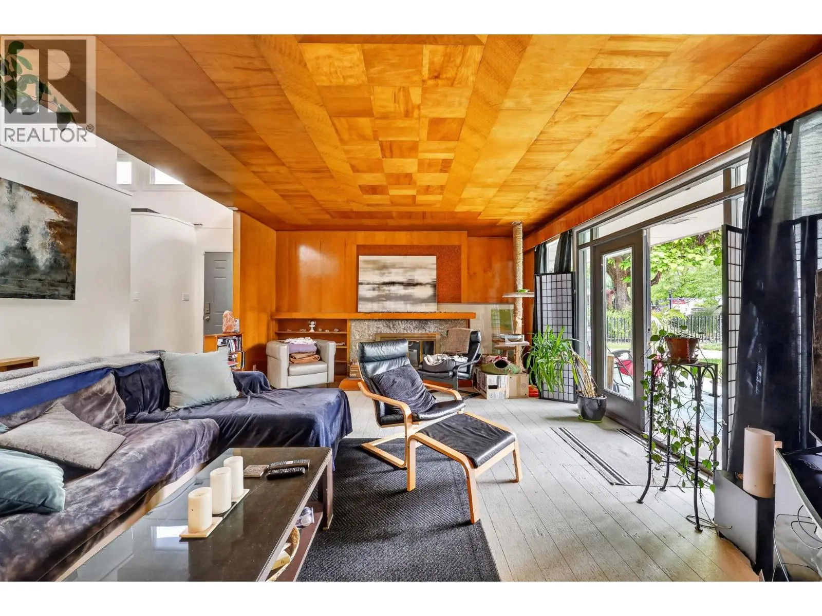 348 Burne Avenue. Kelowna, British Columbia