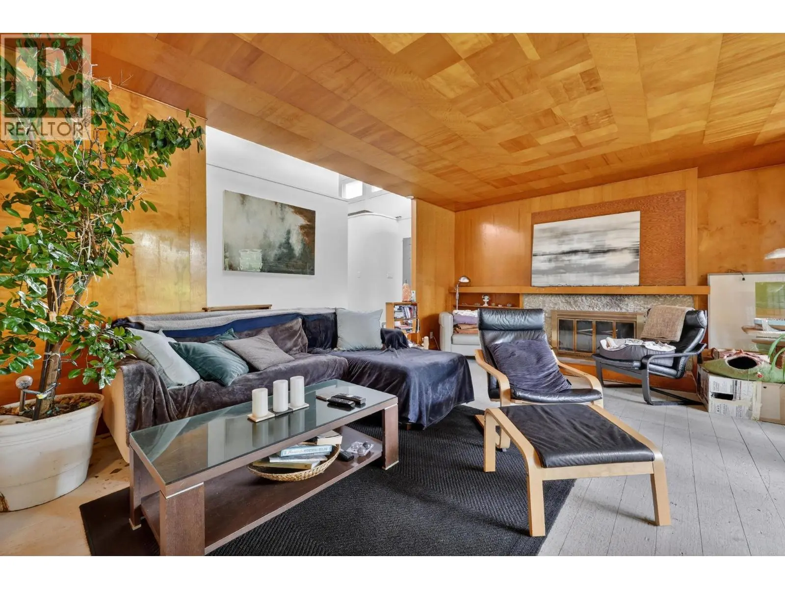 348 Burne Avenue. Kelowna, British Columbia
