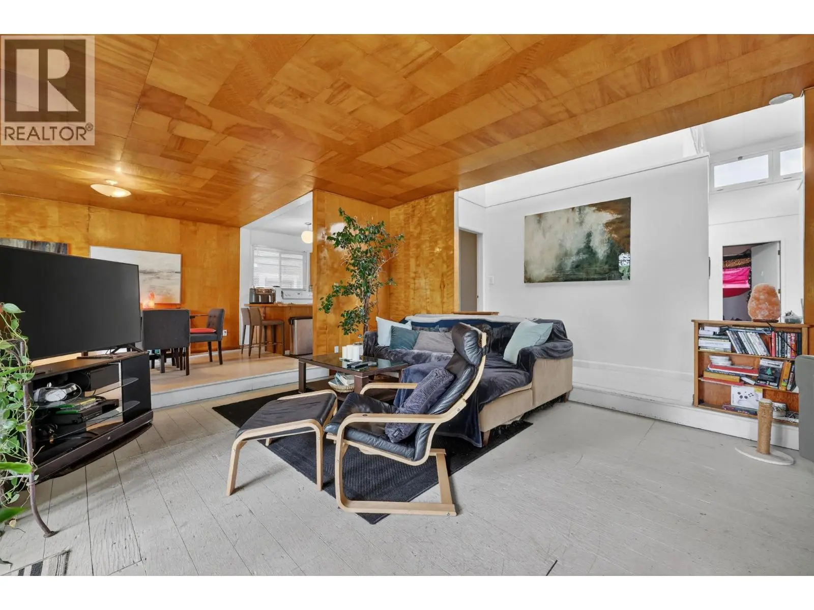 348 Burne Avenue. Kelowna, British Columbia