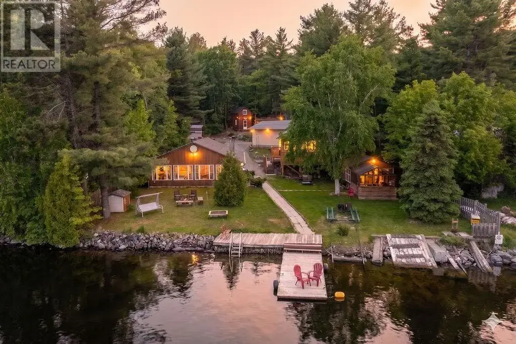 1306 West Bay Road, Sudbury