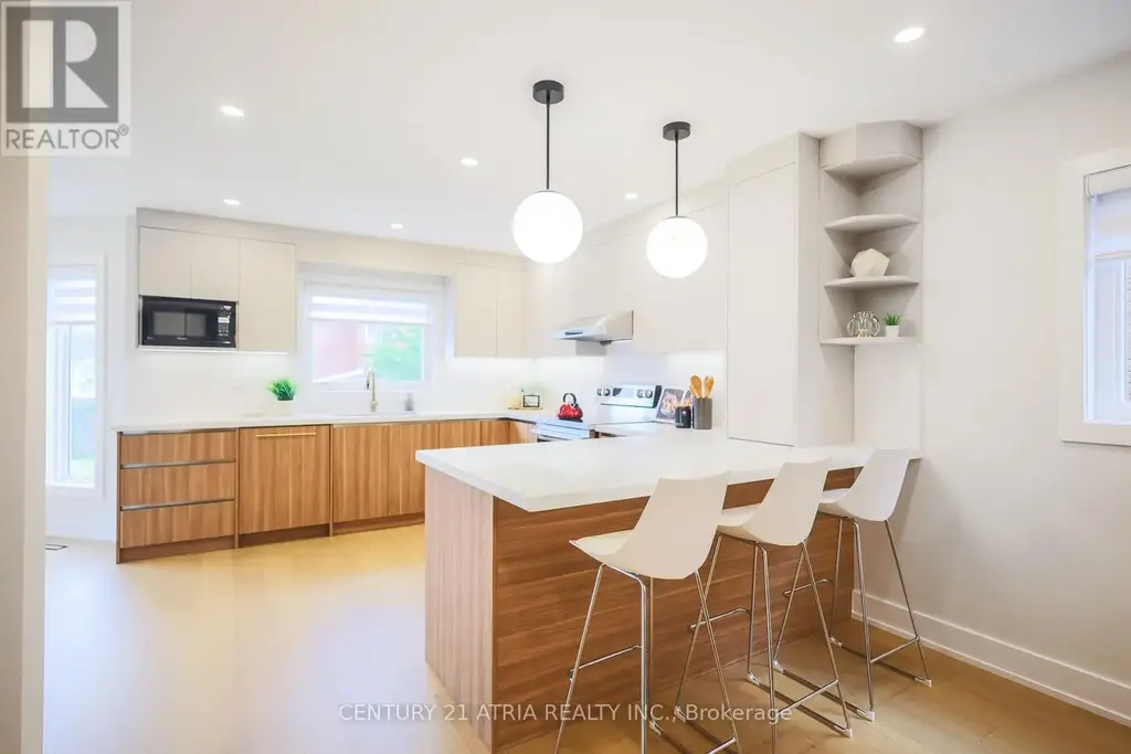 34 Raynes Crescent, Toronto (Milliken)