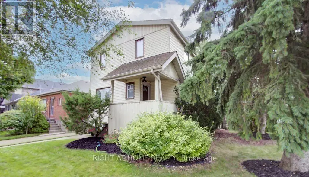 35 Park Street, Toronto (Birchcliffe-Cliffside)