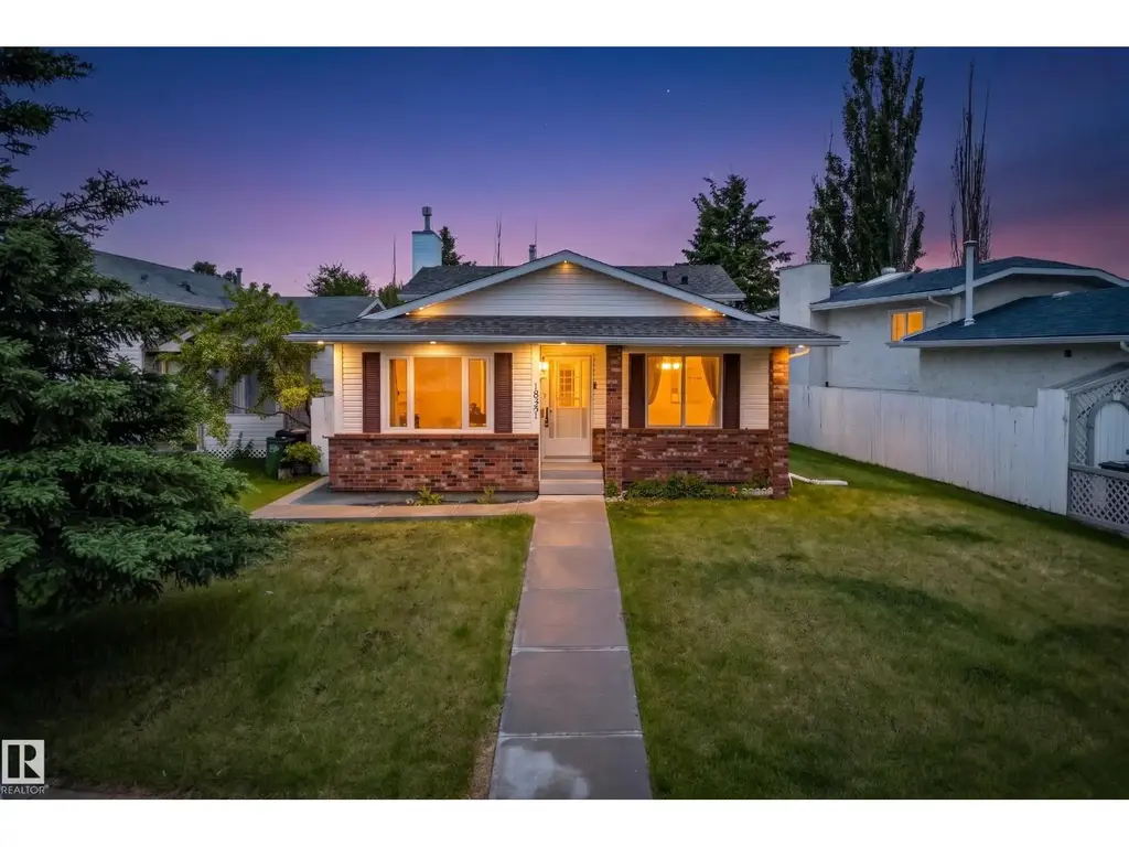 18351 77 Av Nw, Edmonton