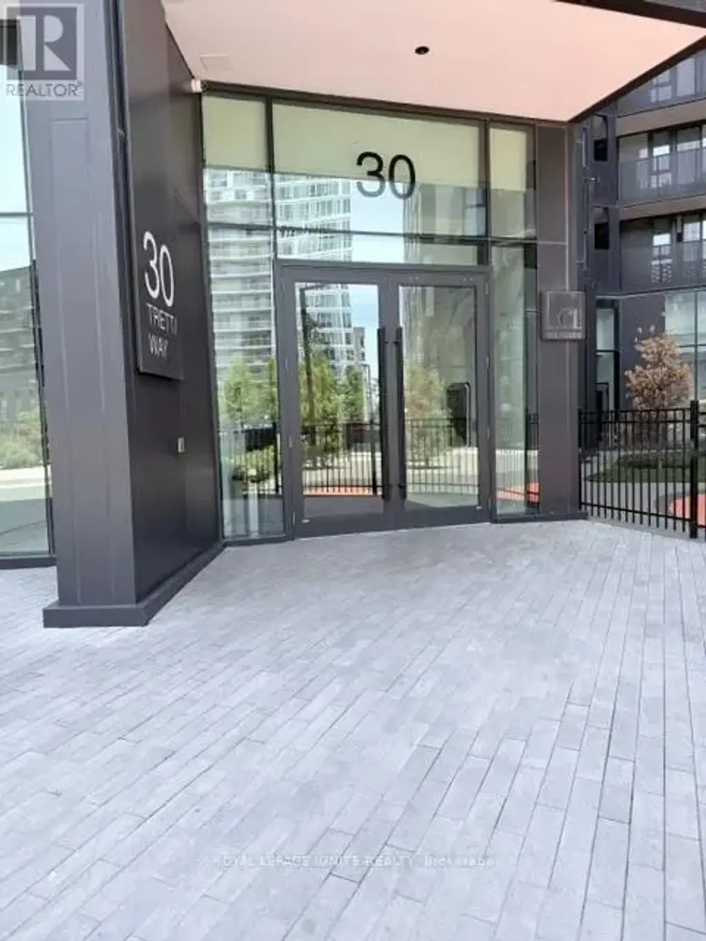 418 - 30 Tretti Way, Toronto (Clanton Park)