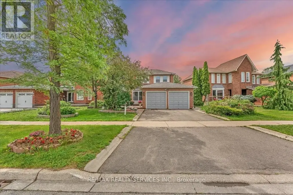 16 Major William Sharpe Drive E, Brampton (Northwood Park)