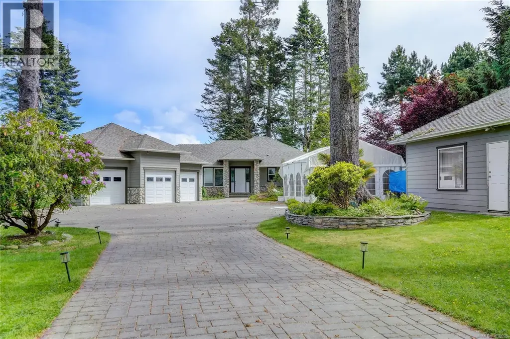 7079 Richview Dr, Sooke