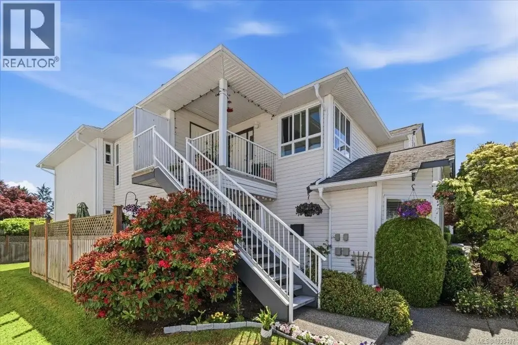 32 6245 Blueback Rd, Nanaimo