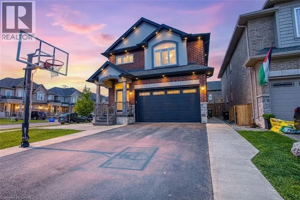 17 Narbonne Crescent, Stoney Creek
