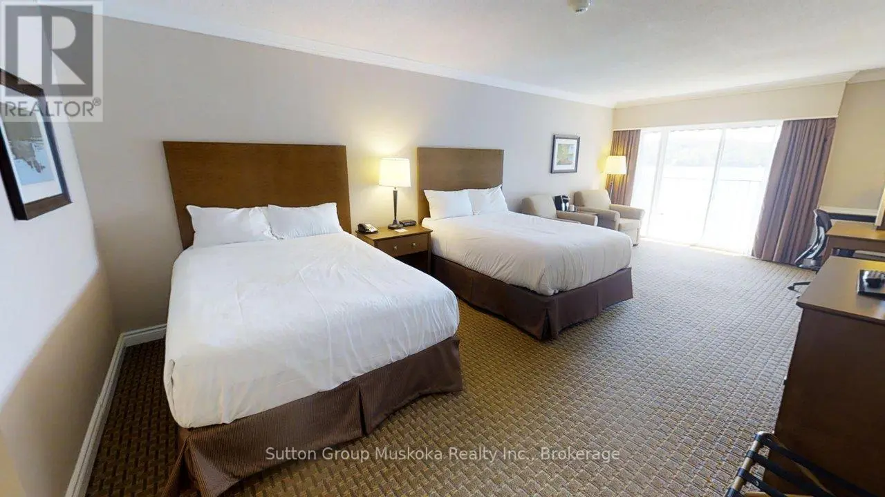 421 - 421 Bayshore - Deerhurst Drive, Huntsville (Chaffey)