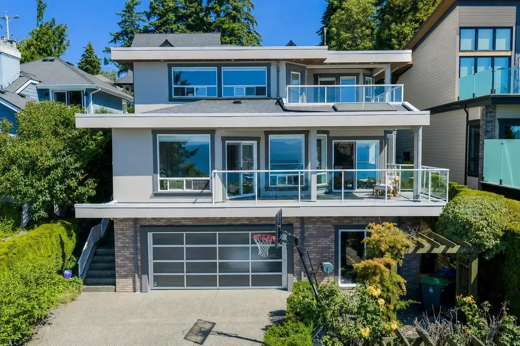 13289 12b Avenue, Surrey