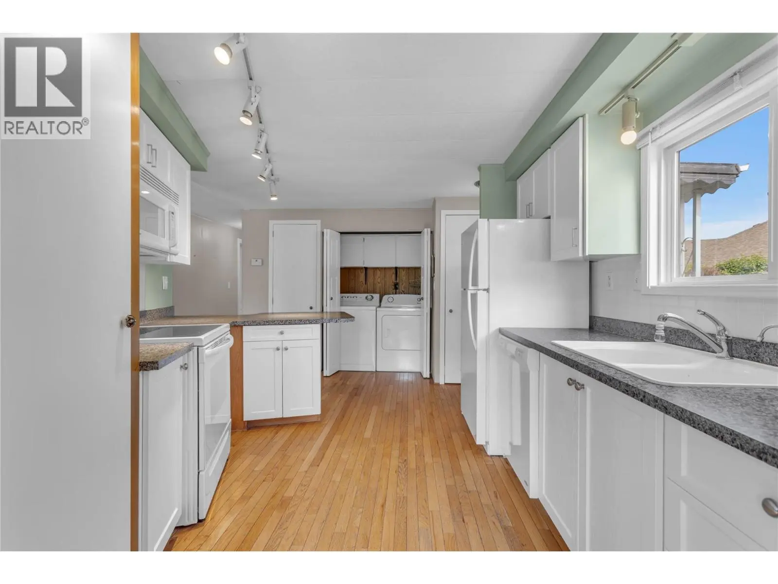 3745 Lakeshore Road Unit# 146. Kelowna, British Columbia