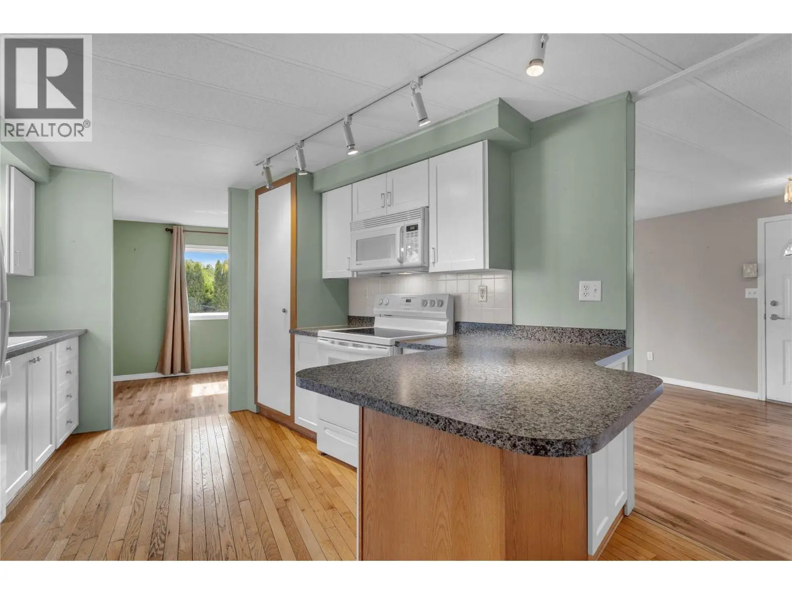 3745 Lakeshore Road Unit# 146. Kelowna, British Columbia