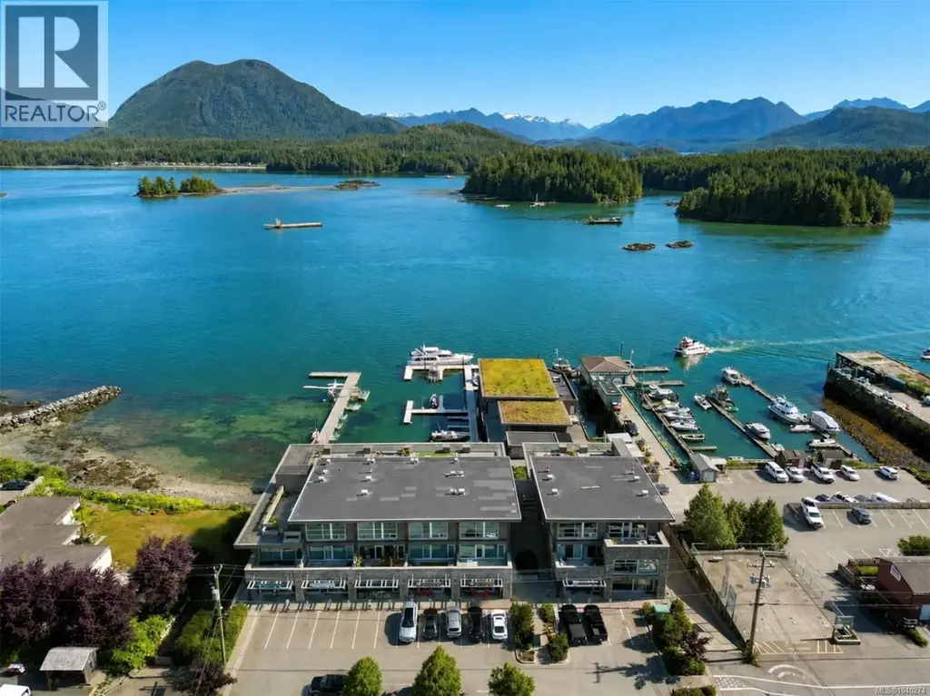 106 368 Main St, Tofino