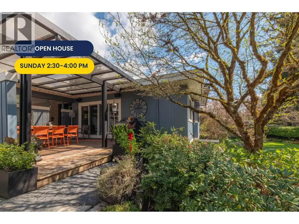 3669 Edgemont Boulevard, North Vancouver