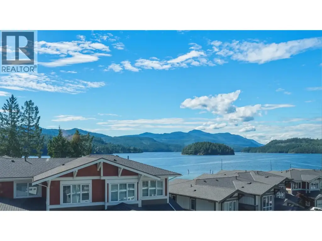 5906 Beachgate Lane, Sechelt