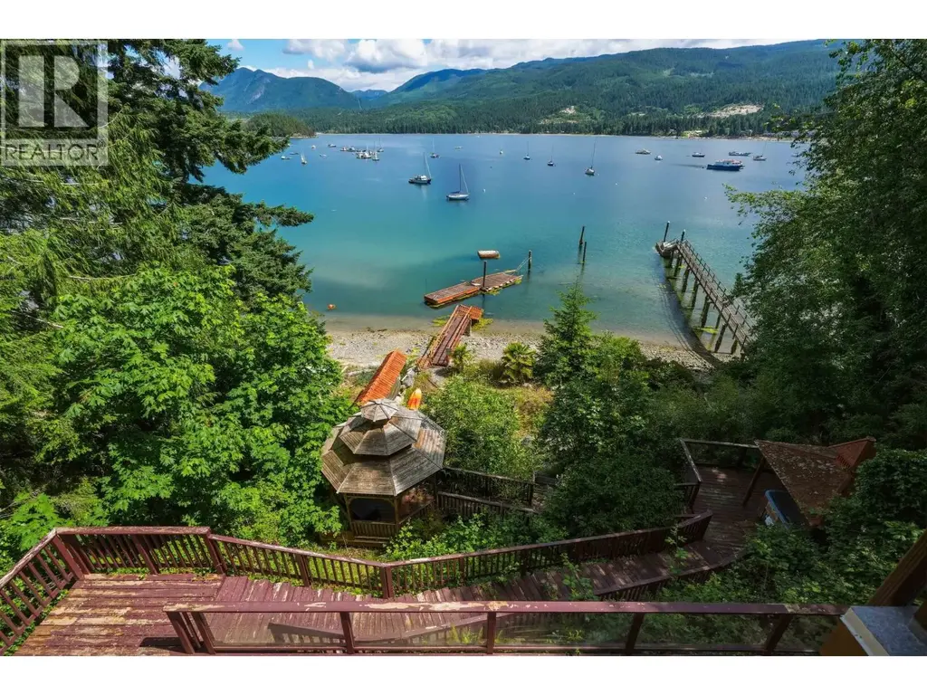 5810 Marine Way, Sechelt
