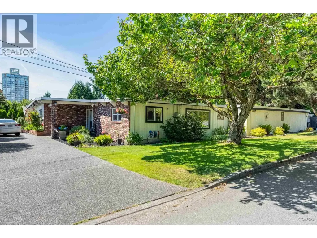 529 Appian Way, Coquitlam