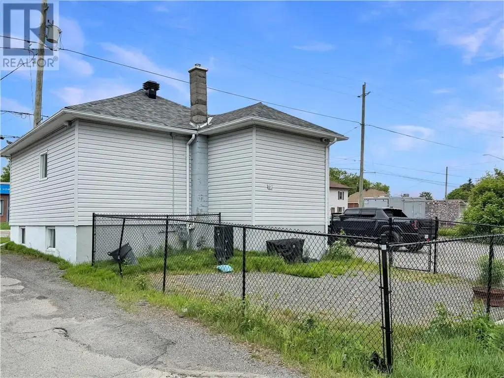 3550 Errington Avenue, Chelmsford