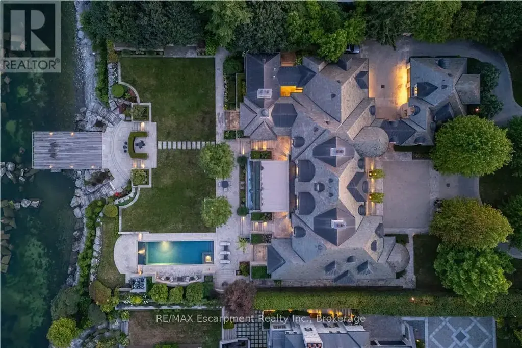 2054 Lakeshore Road E, Oakville (FD Ford)