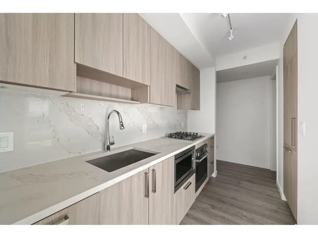 4306 13350 Central Avenue, Surrey