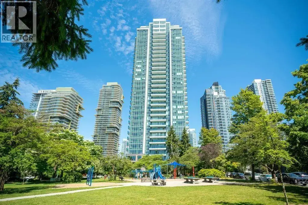 701 6463 Silver Avenue, Burnaby
