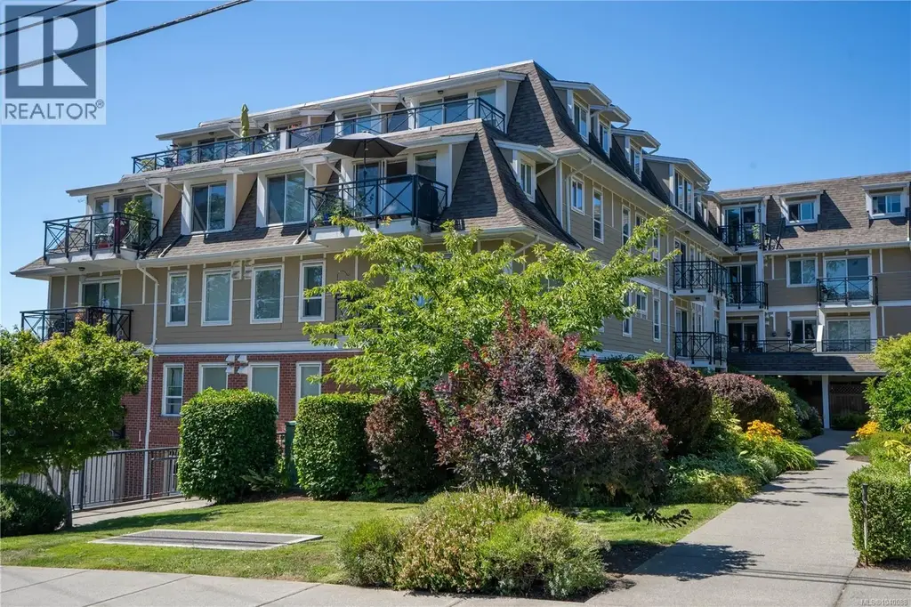 204 4536 Viewmont Ave, Saanich