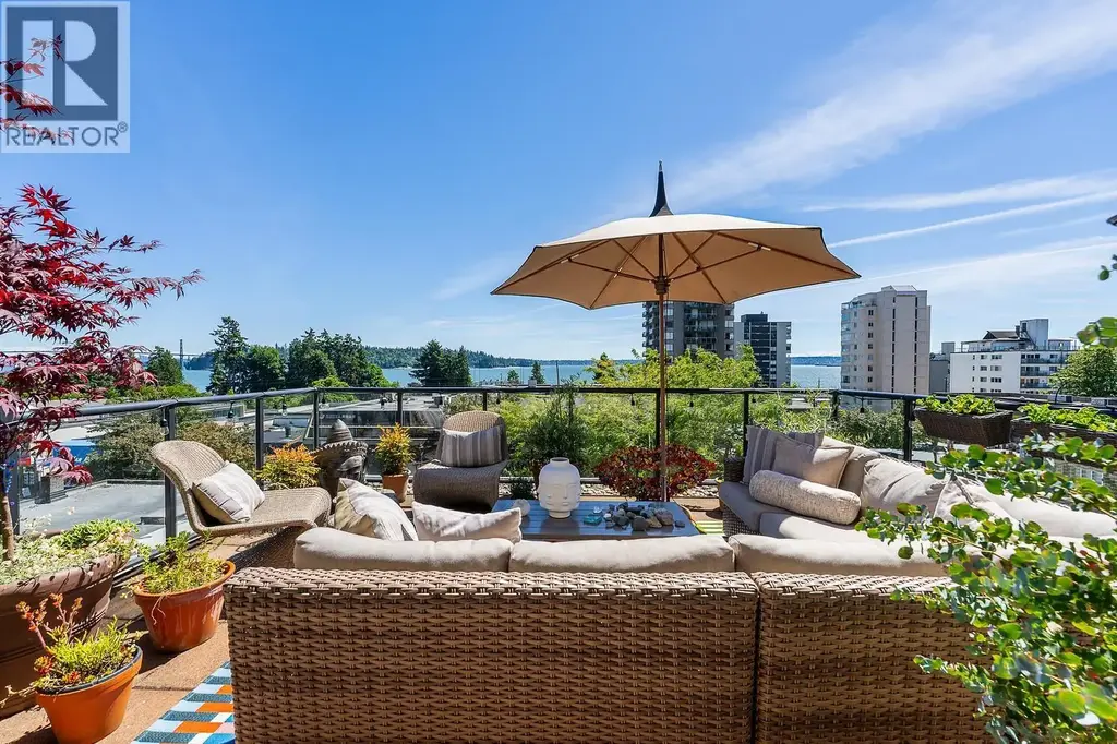401 1765 Marine Drive, West Vancouver