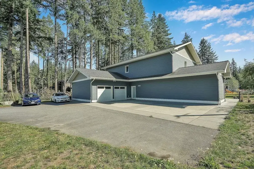 20210 28 Avenue, Langley