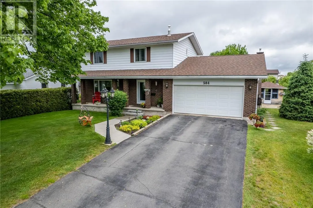 584 Mead Boulevard, Espanola