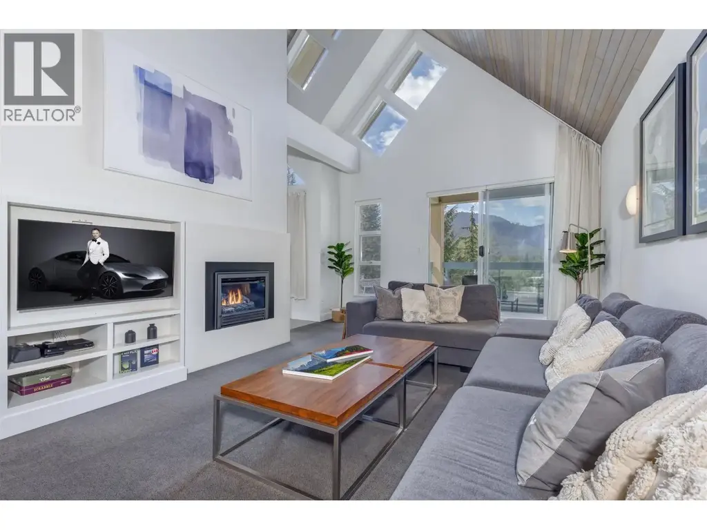 204 4865 Painted Cliff Road, Whistler