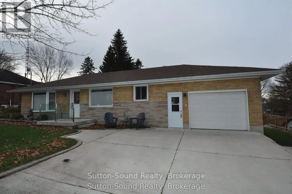 10 Brownlee Street S, South Bruce