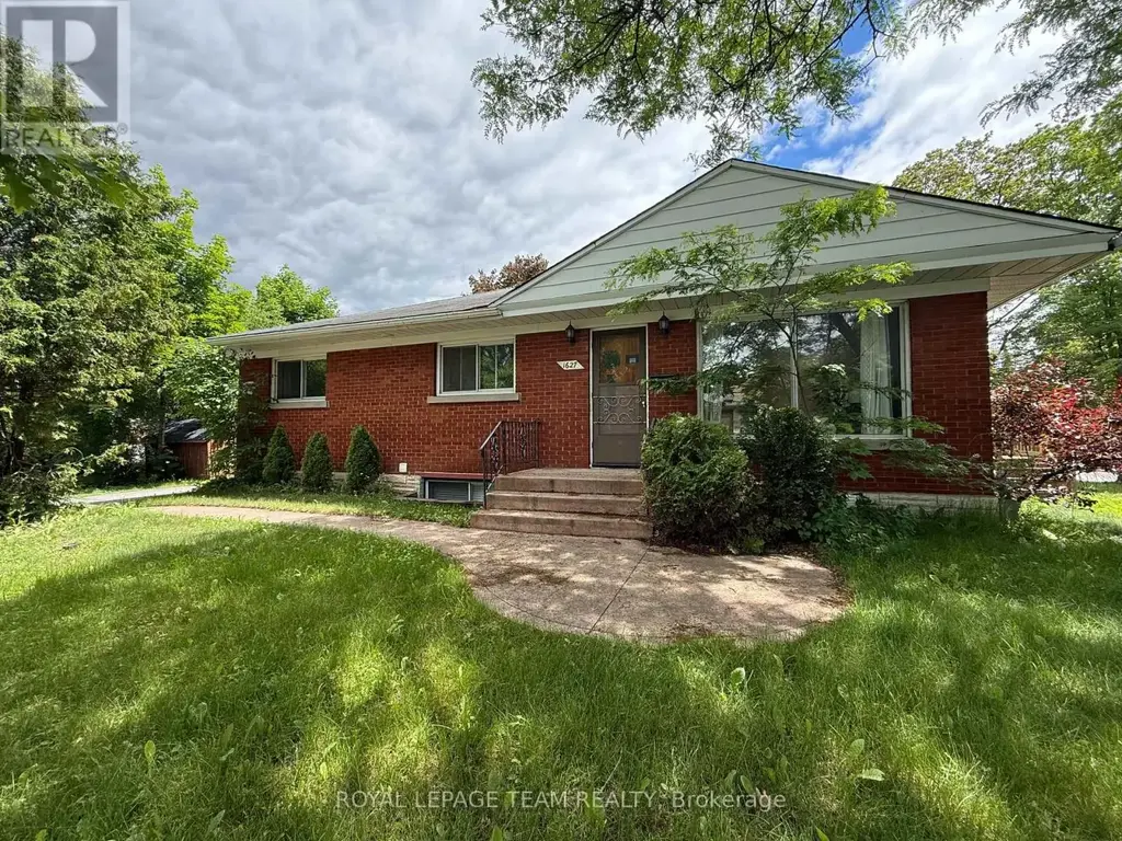 1 & 2 - 1627 Chaucer Avenue, Ottawa