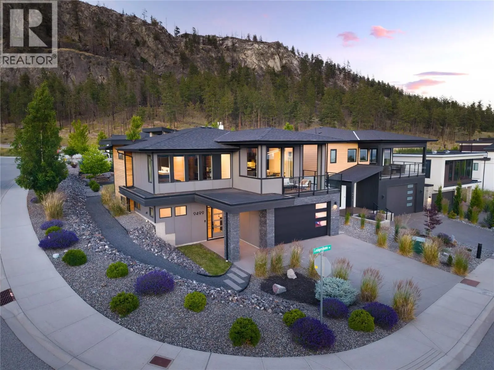 9499 Ledgestone Road. Lake Country, British Columbia